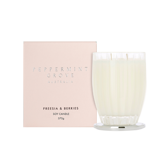 PEPPERMINT GROVE Freesia & Berries Scented Soy Candle 370g