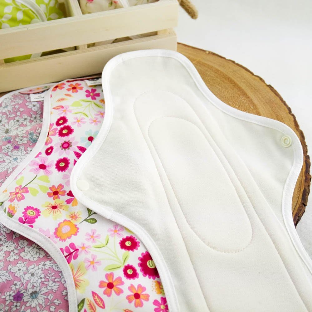 Hannah Pad Organic Cotton Reusable Cloth Pad Large/Overnight (Fabric supplied at random) - Cutprice Online