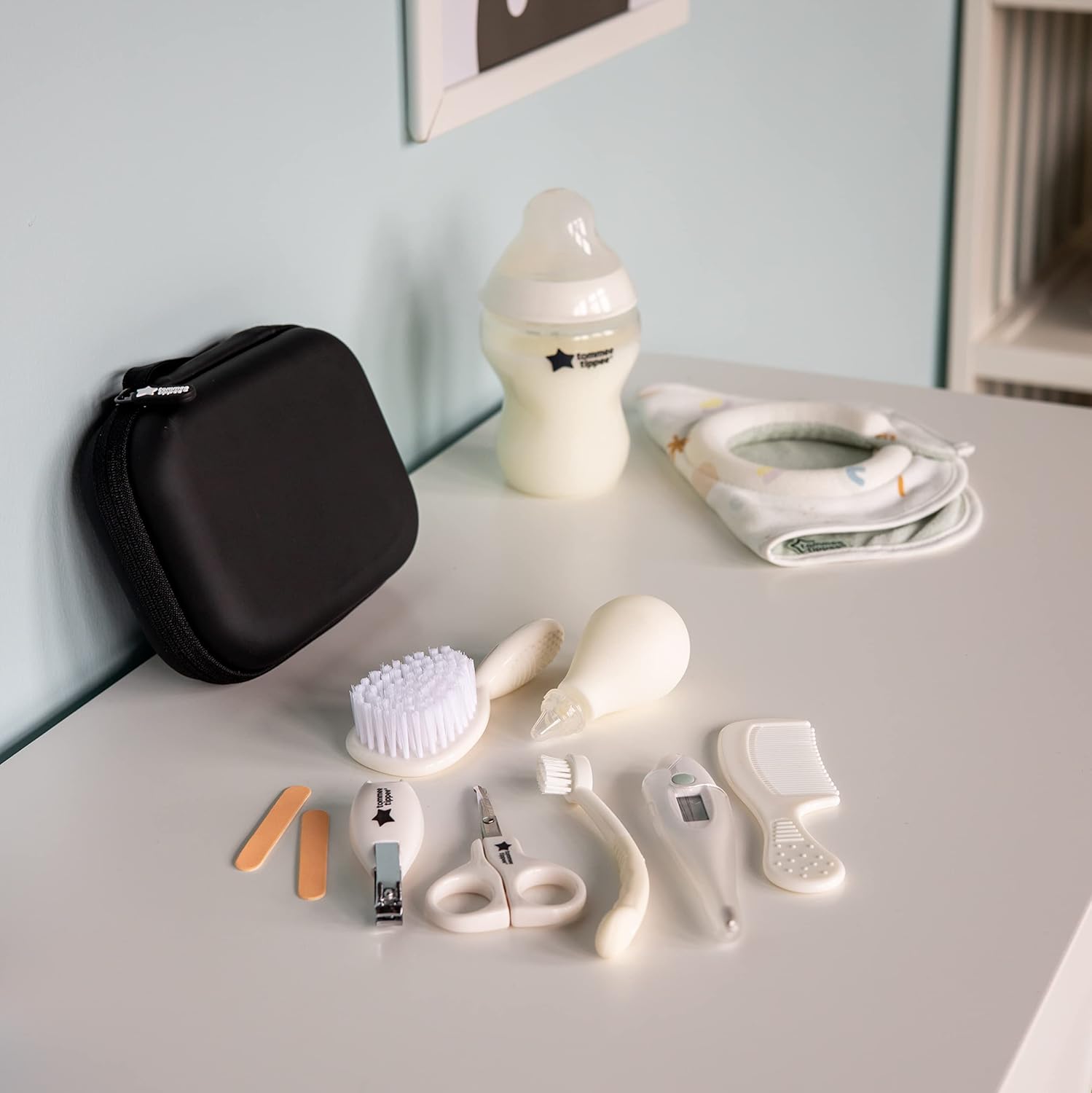 Tommee Tippee Closer to Nature Healthcare Kit 9 Piece Set