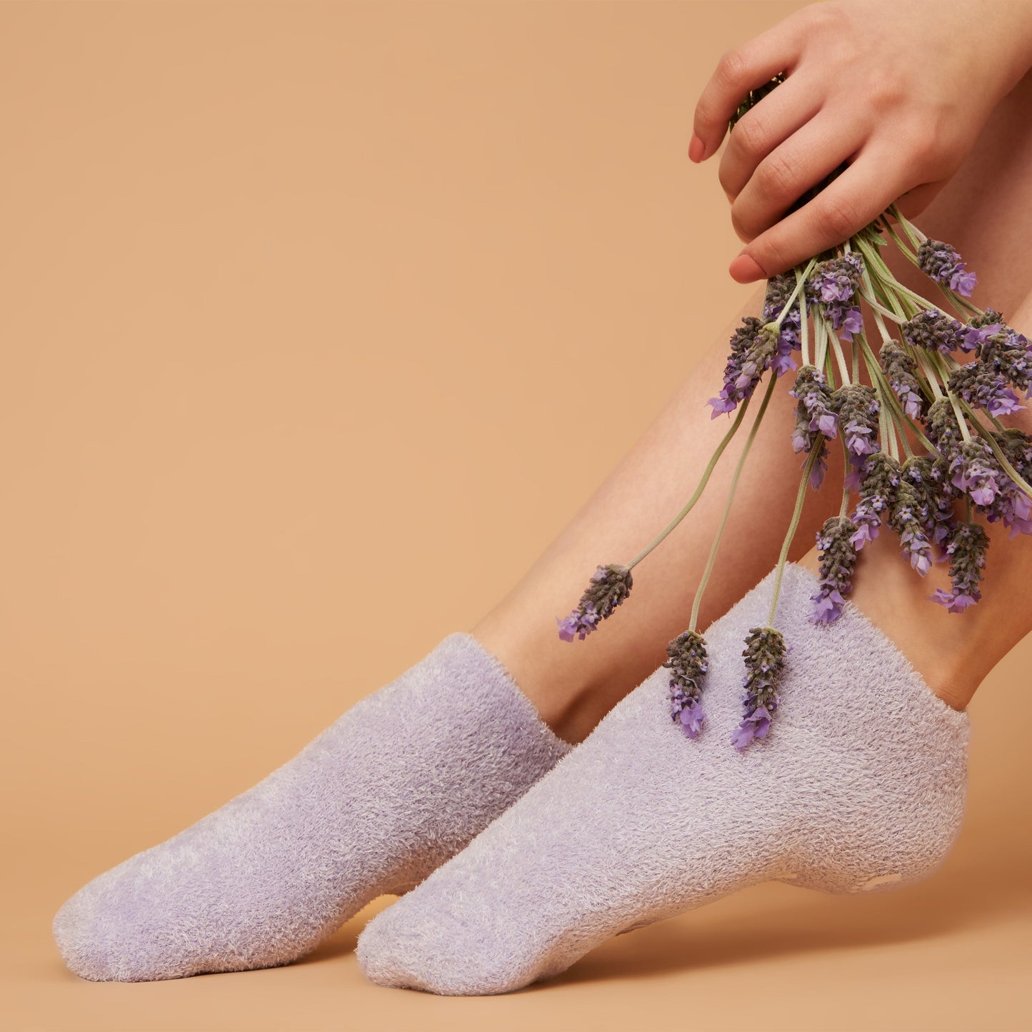 Élive by Révive Large Moisturising Gel Socks - Cutprice Online